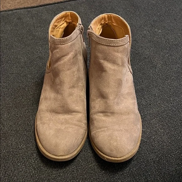 Qupid Taupe Suede Ankle Booties with Stacked Heel - Picture 3 of 6